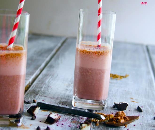This Almond Joy smoothie recipe is vegan, gluten free, and tastes just like an Almond Joy candy bar, only it's better for you. An ice cream smoothie with vegan chocolate almond ice cream, strawberries, and coconut. The perfect healthy substitute for a milkshake, too!
