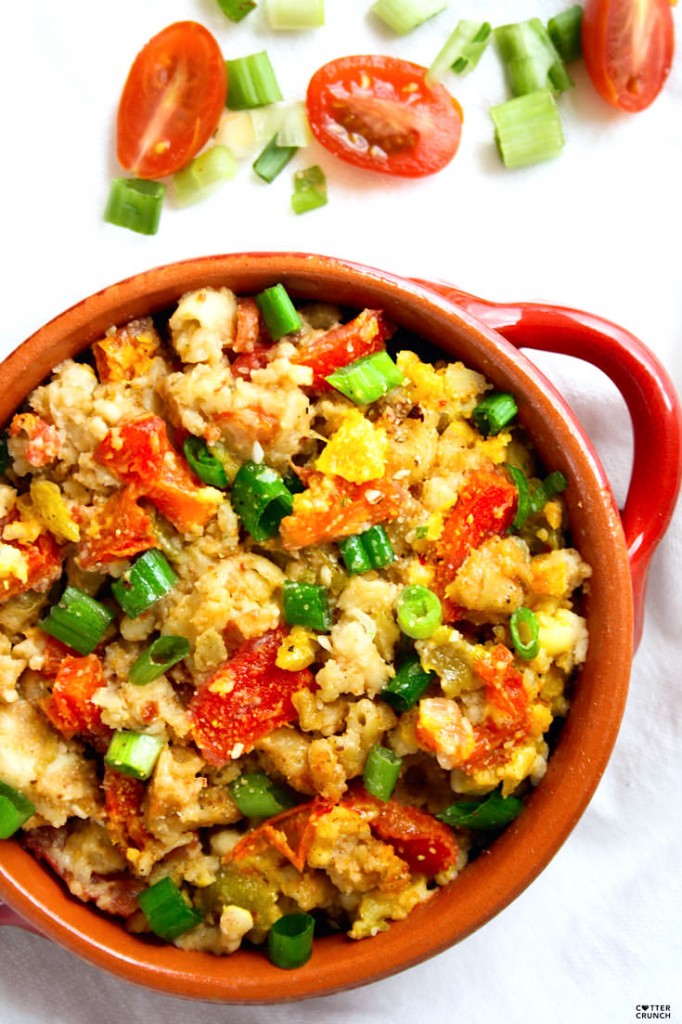 Looking for kid friendly, gluten free crock pot recipes? Look no more! This Green Chili White Cheddar Mac and Cheese is an easy, cheesy family favorite! It's a perfect week night dinner.