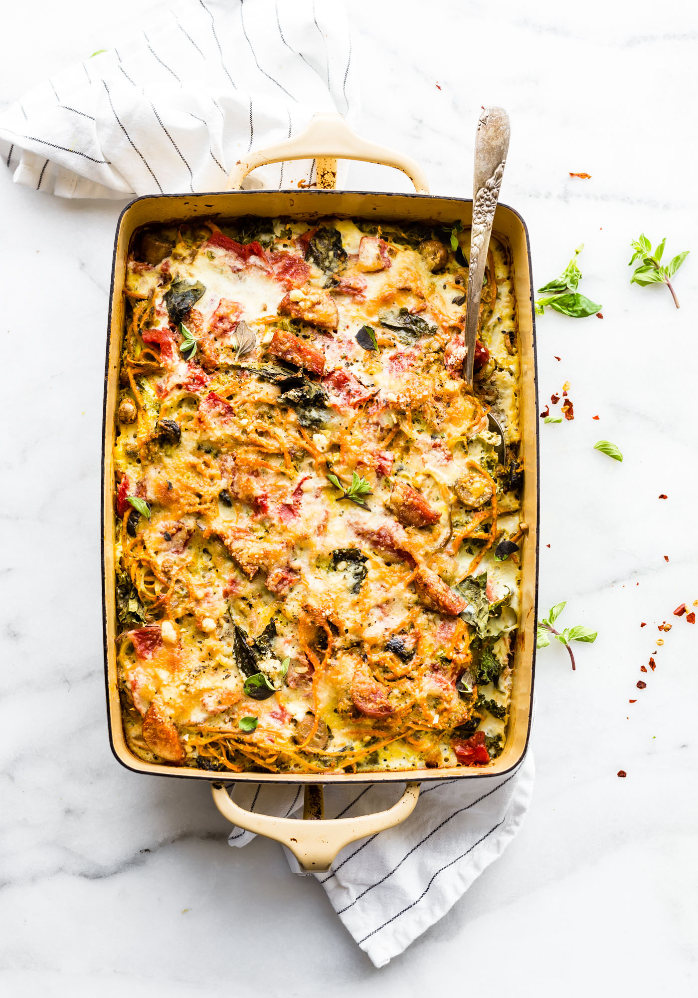 Spiralized sweet potato spaghetti casserole! An easy to make spaghetti casserole dish made with spiralized sweet potatoes! Grain Free, gluten free, Healthy!
