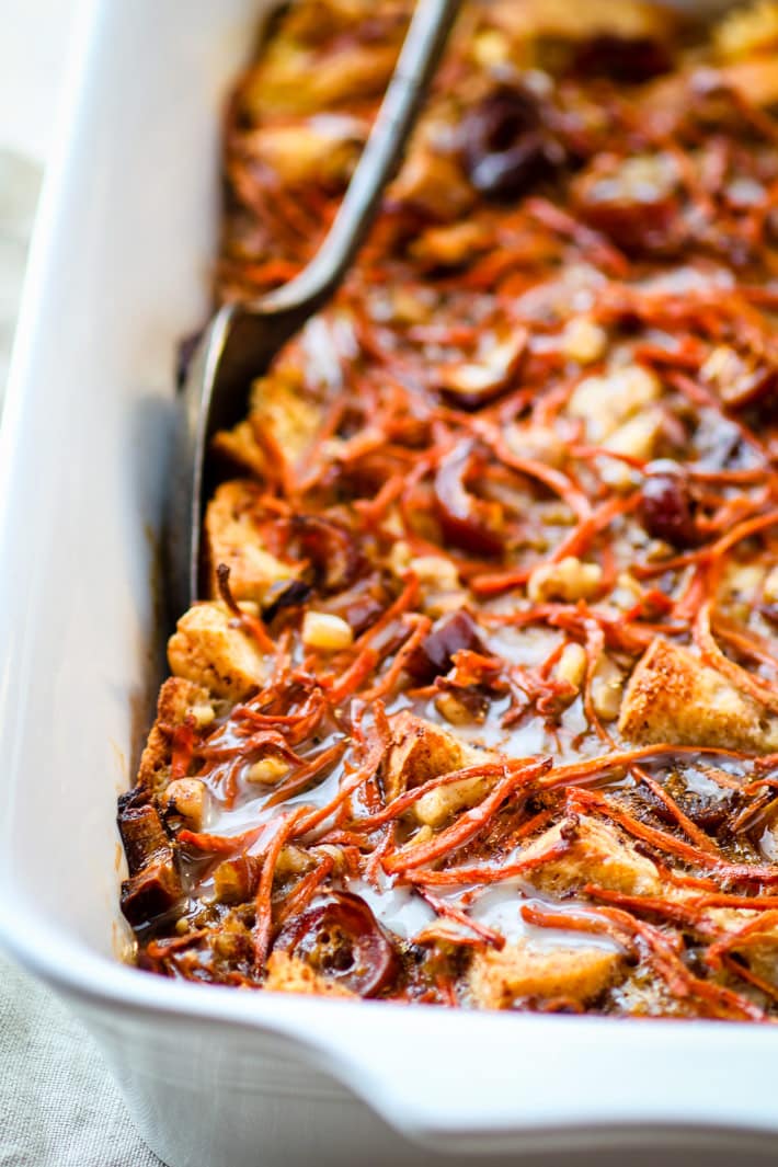 gluten free carrot cake bread pudding casserole (dairy free). EASY to Make ahead! A Healthier gluten free carrot cake recipe in breakfast form and dairy free! @cottercrunch