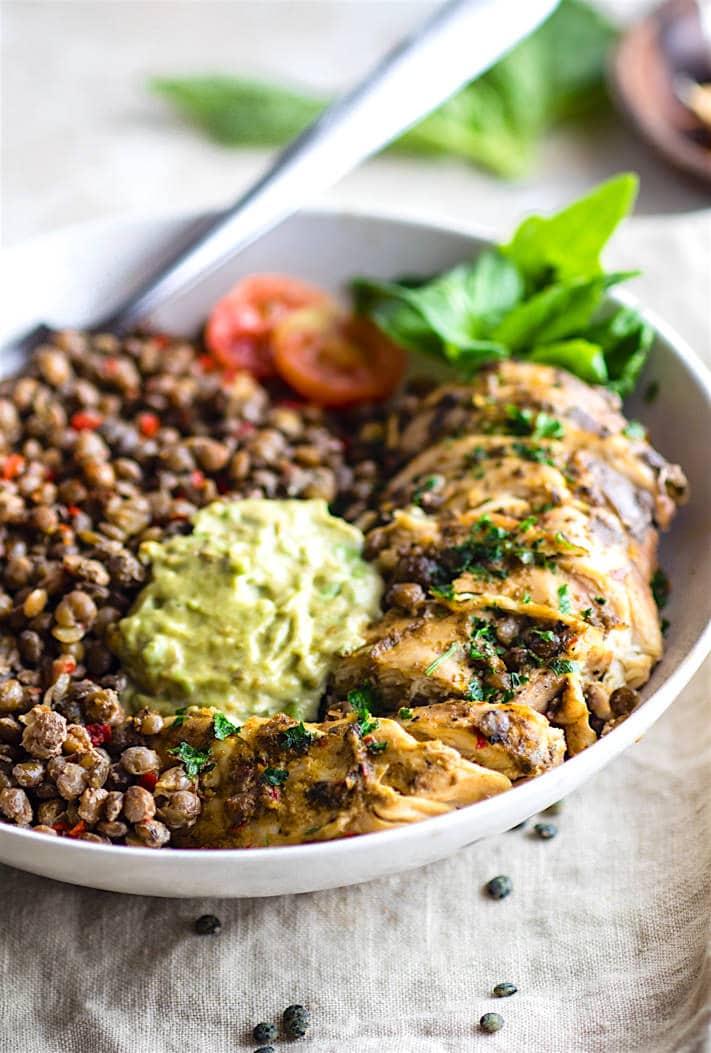 Simple Garlicky Green Crock-Pot Chicken and Lentils! A FLAVORFUL and fresh gluten free crock-pot chicken recipe that's packed full of fiber, nutrients, and protein. Easy to make in the crock-pot, healthy, and great for meal prep or family dinners made easy!