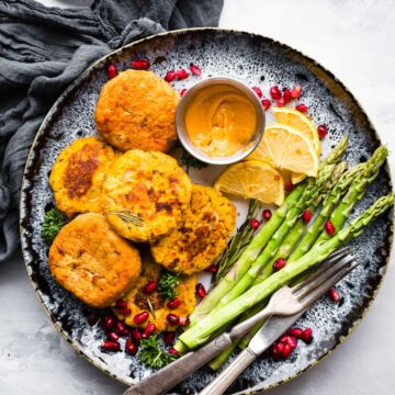 plate of paleo salmon patties