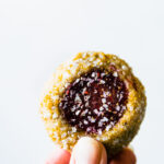 thumpbring cookies with raspberry